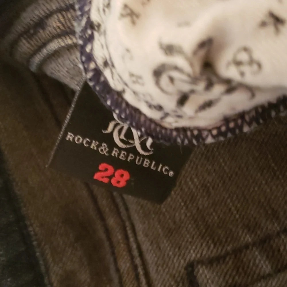 Rock & Republic Limited Edition Recession Collection Black Jeans - Picture 7 of 7